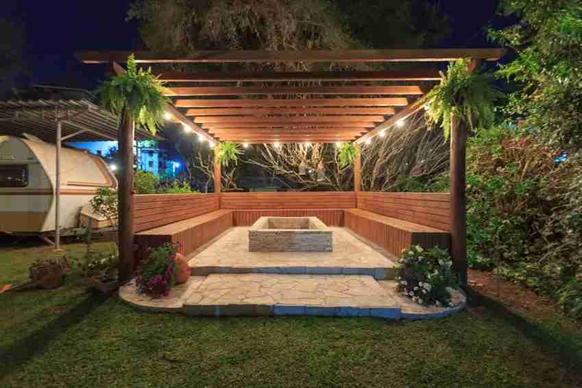 Integracion de iluminacion LED en pergolas bioclimaticas 1024x682 11zon