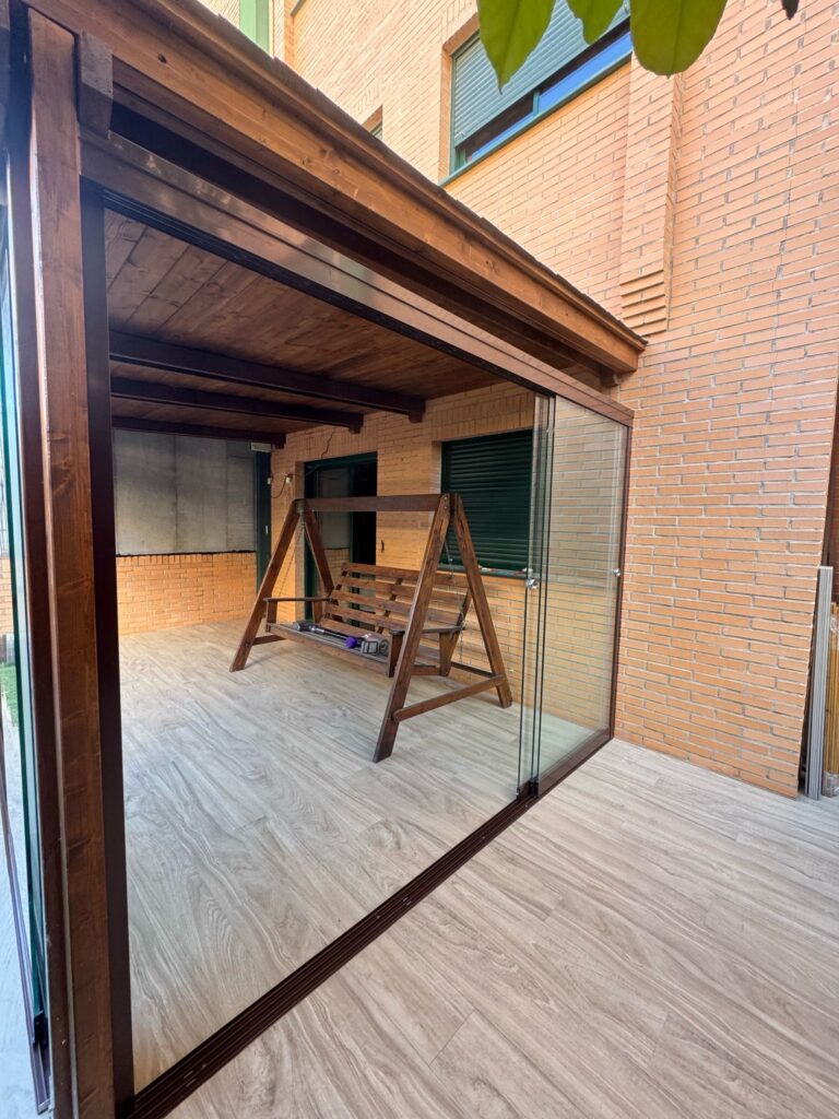 CORTINAS DE CRISTAL PARA TERRAZAS 2 Cortinas de cristal con aislamiento térmico